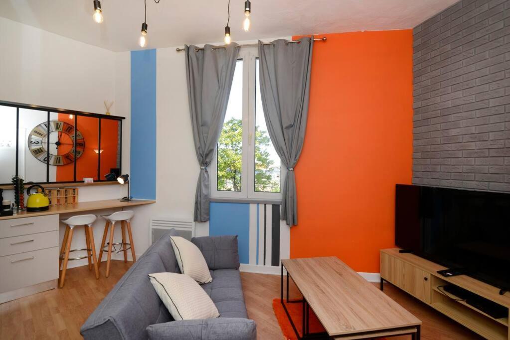 L'Accueil En Quai/T2/Gare/Wi-Fi Apartment Angouleme Exterior photo